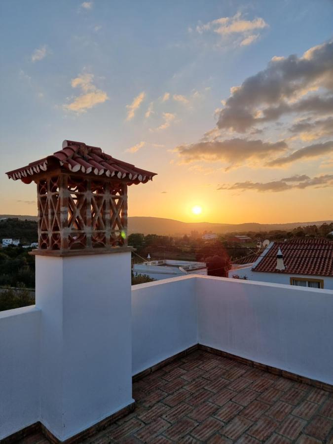 Casa Da Mae * Salir